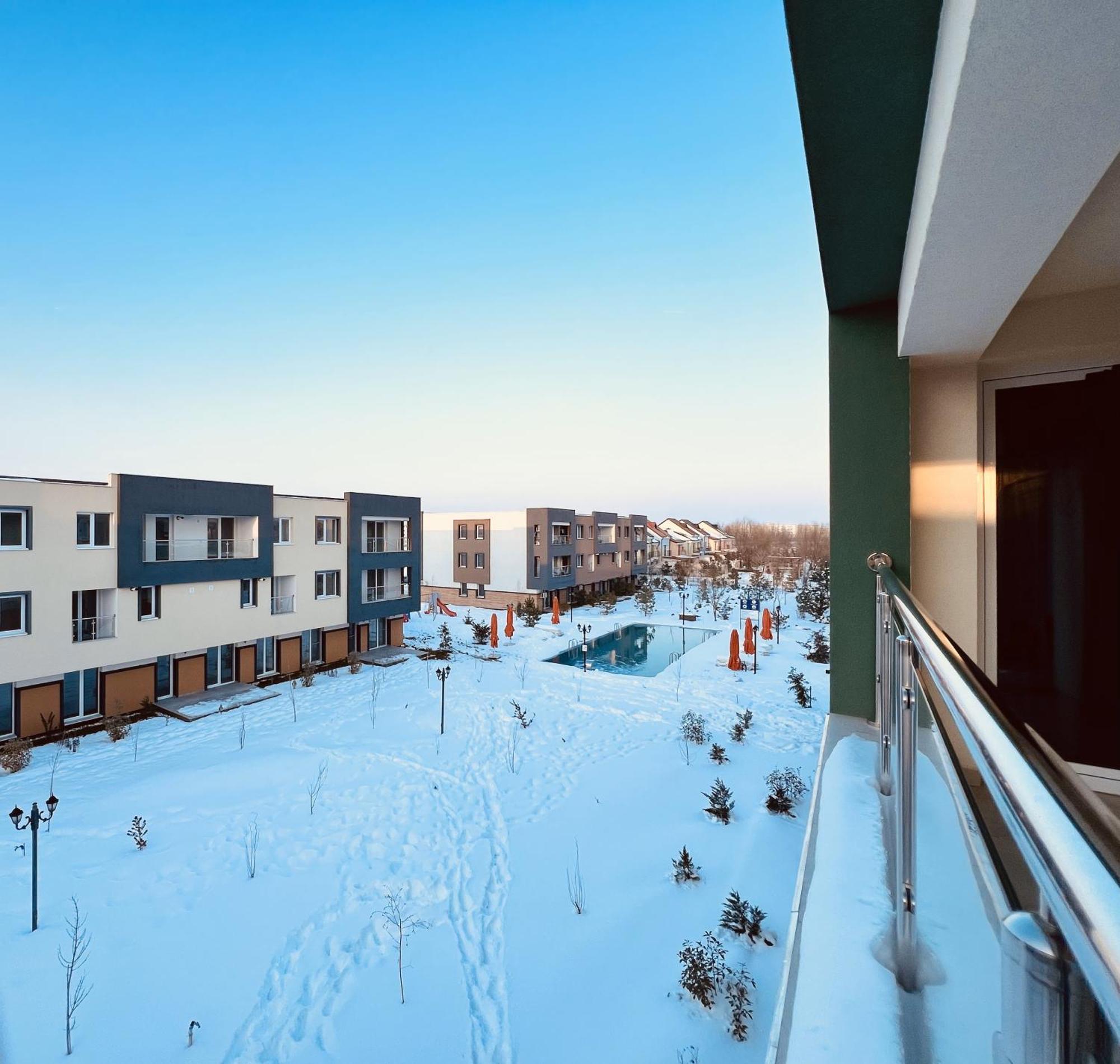 Ferienwohnung Airport Gardens Loft Otopeni Exterior foto